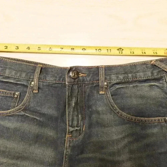 Free People distressed jean/denim shorts Size 28 - Picture 6 of 6